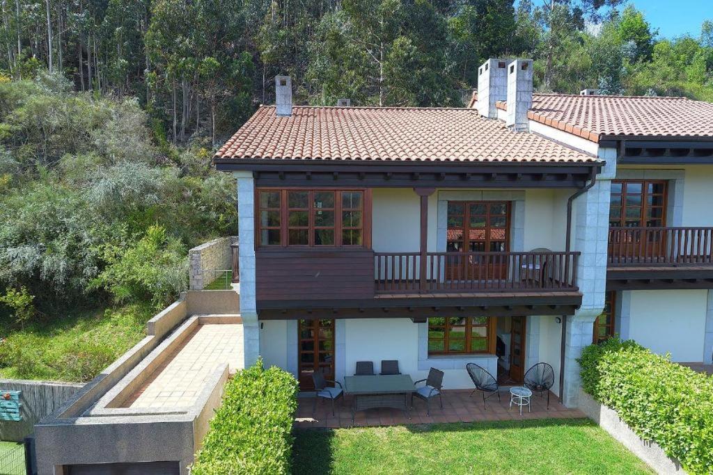 Vila Casas El Castanedu Niembro Exteriér fotografie